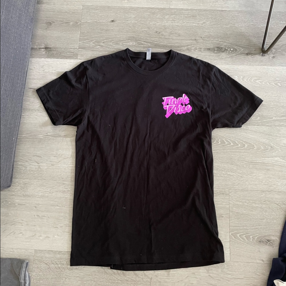 Tee shirt